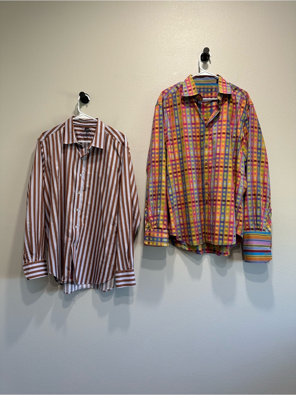 Bundle of 2 Robert Graham XL shirts